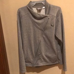 LN! Women’s puma sweater w/ slanted zipper lg